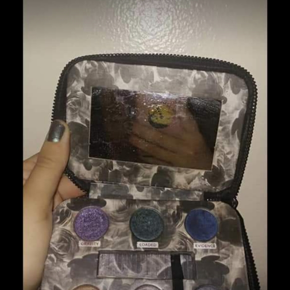 Urban decay palette - Picture 2 of 2